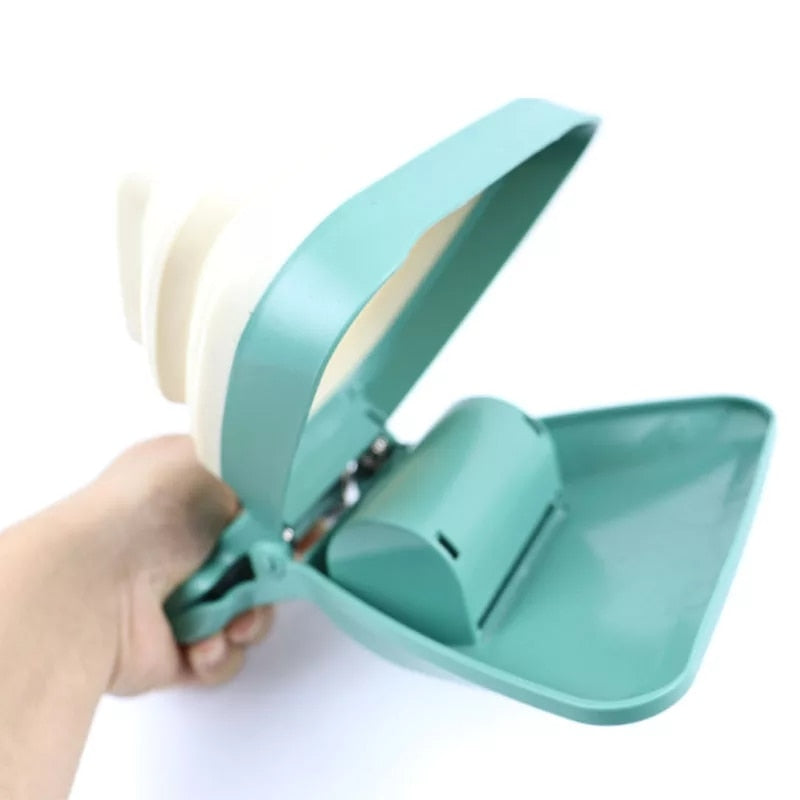 Dog Pet Travel Foldable Pooper Scooper With 1 Roll Decomposable bags Poop Scoop Clean Pick Up Excreta Cleaner Epacket Shipping - BougiePets